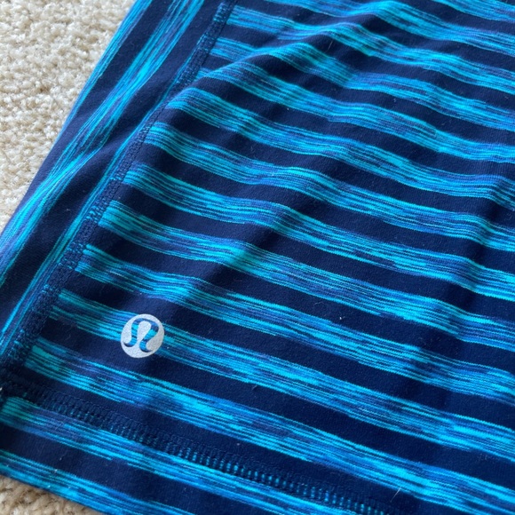 Lululemon Athletics size 8 workout top stripes - Picture 4 of 6